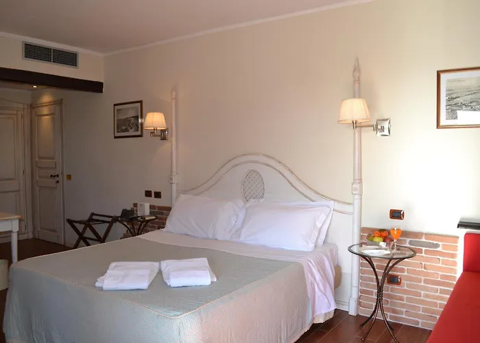 Otel Sa Contonera 3*